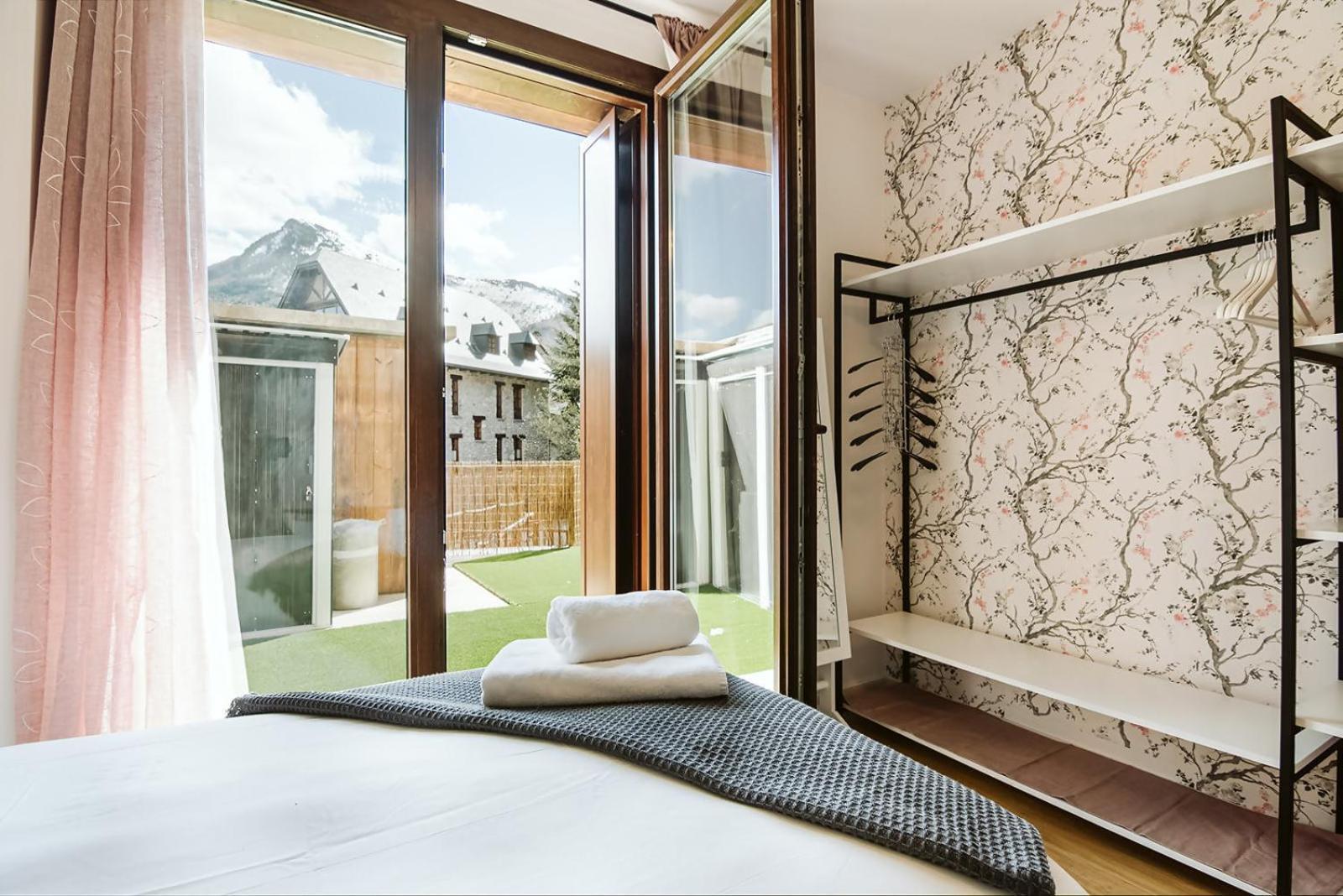 Casa Rosana Apartamento De Diseno Con Terraza Sallent de Gállego 외부 사진